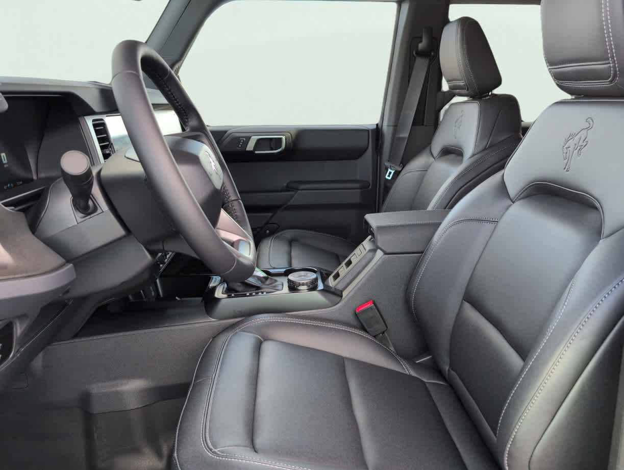 2025 Ford Bronco Badlands photo 8