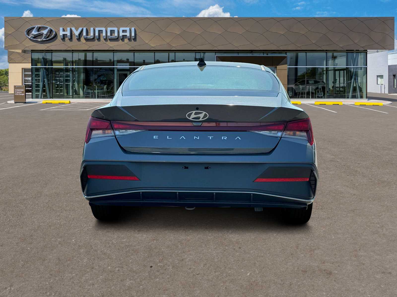 2025 Hyundai Elantra SE photo 5