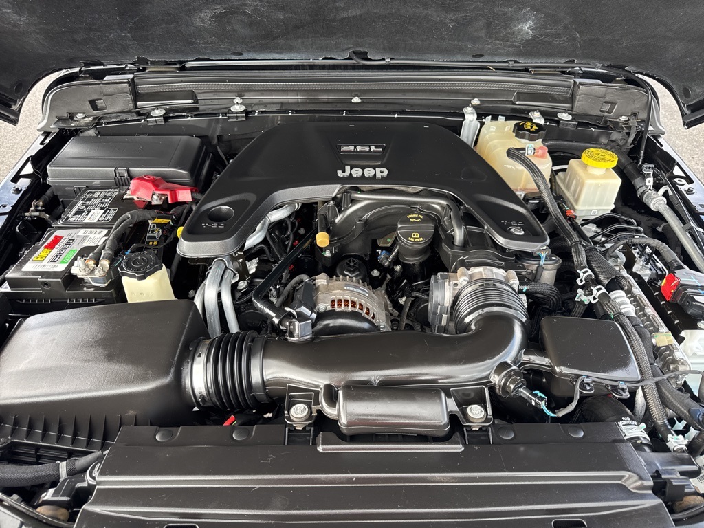 2020 Jeep Gladiator Sport photo 10