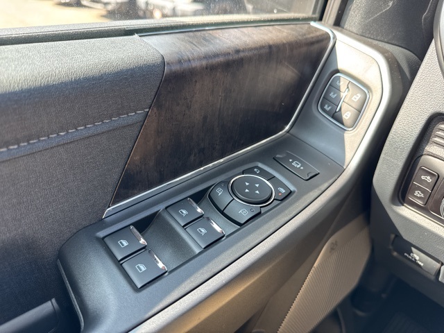 2025 Ford F-250 Lariat photo 24