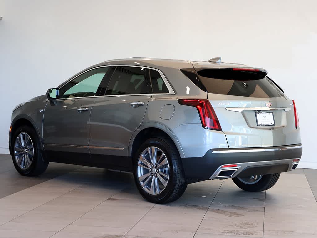 2025 Cadillac XT5 Premium Luxury photo 3