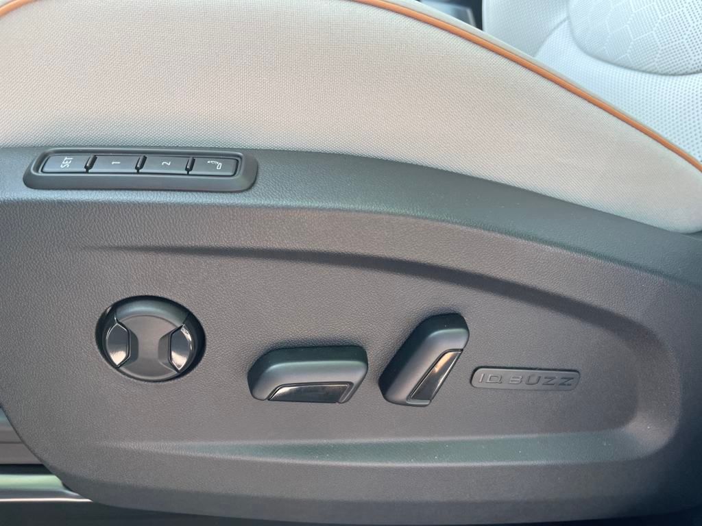 2025 Volkswagen ID. Buzz photo 7