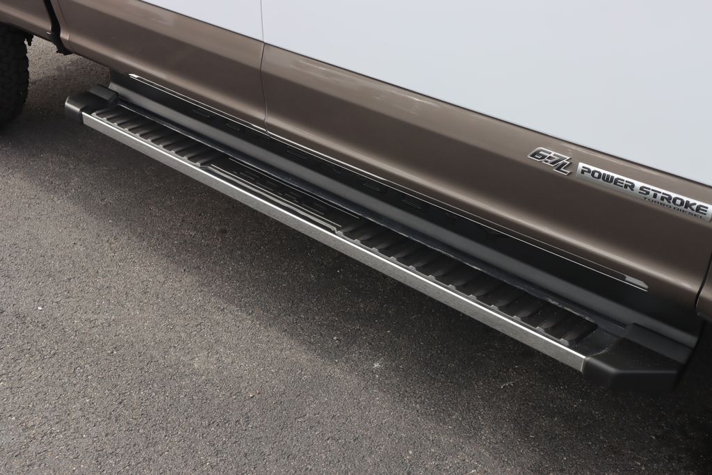 2021 Ford F-350 photo 9