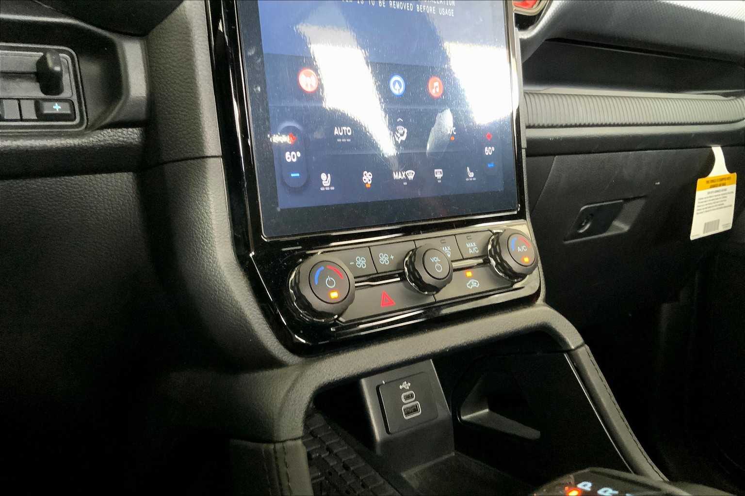 2024 Ford Ranger Raptor photo 30