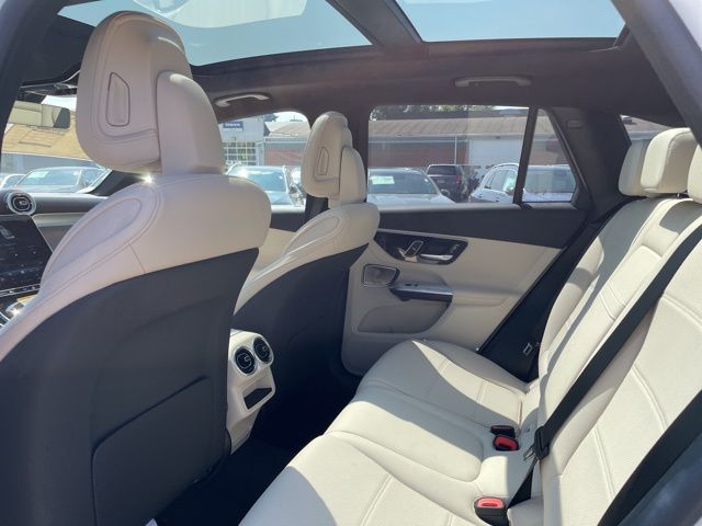 2025 Mercedes Benz GLC 300 4MATIC photo 12