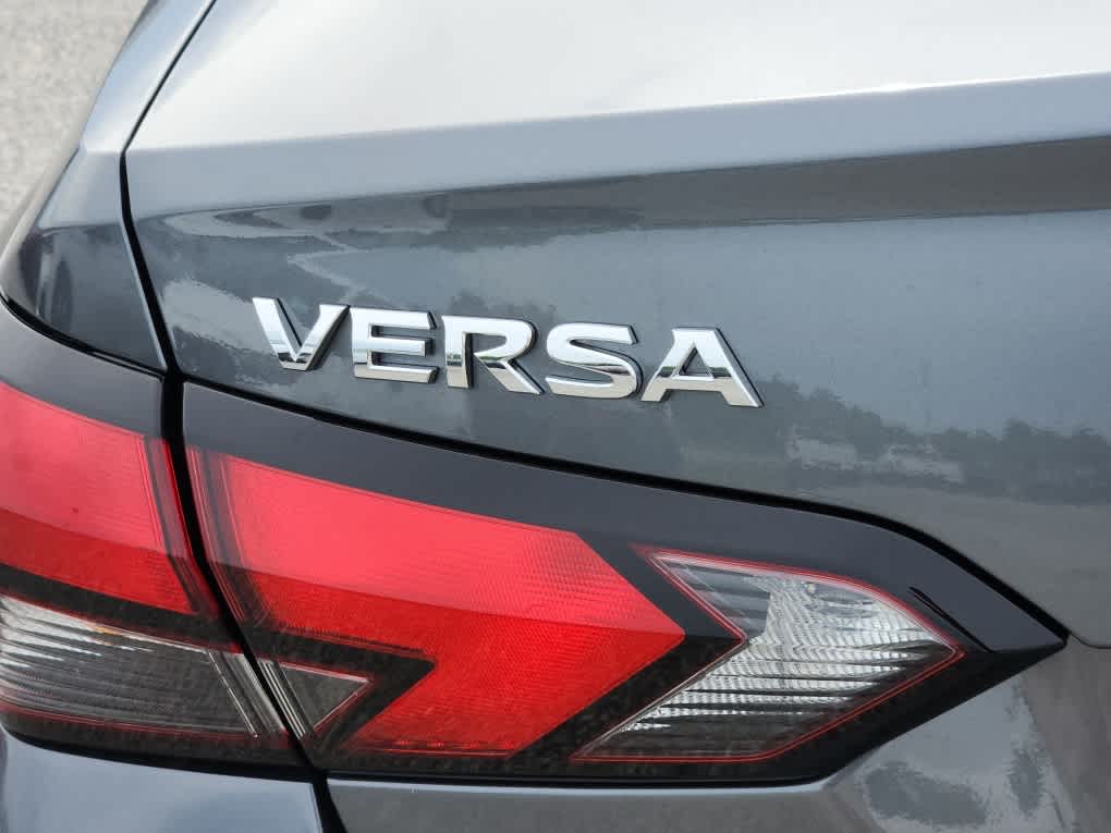 2025 Nissan Versa S photo 6