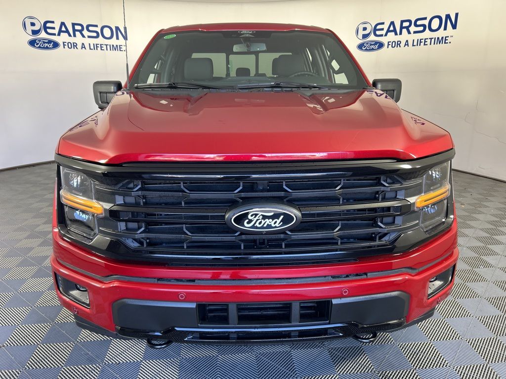 2025 Ford F-150 XLT photo 2