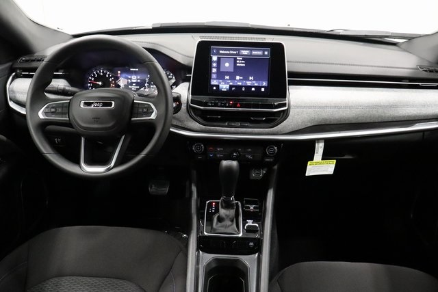 2025 Jeep Compass Sport photo 13
