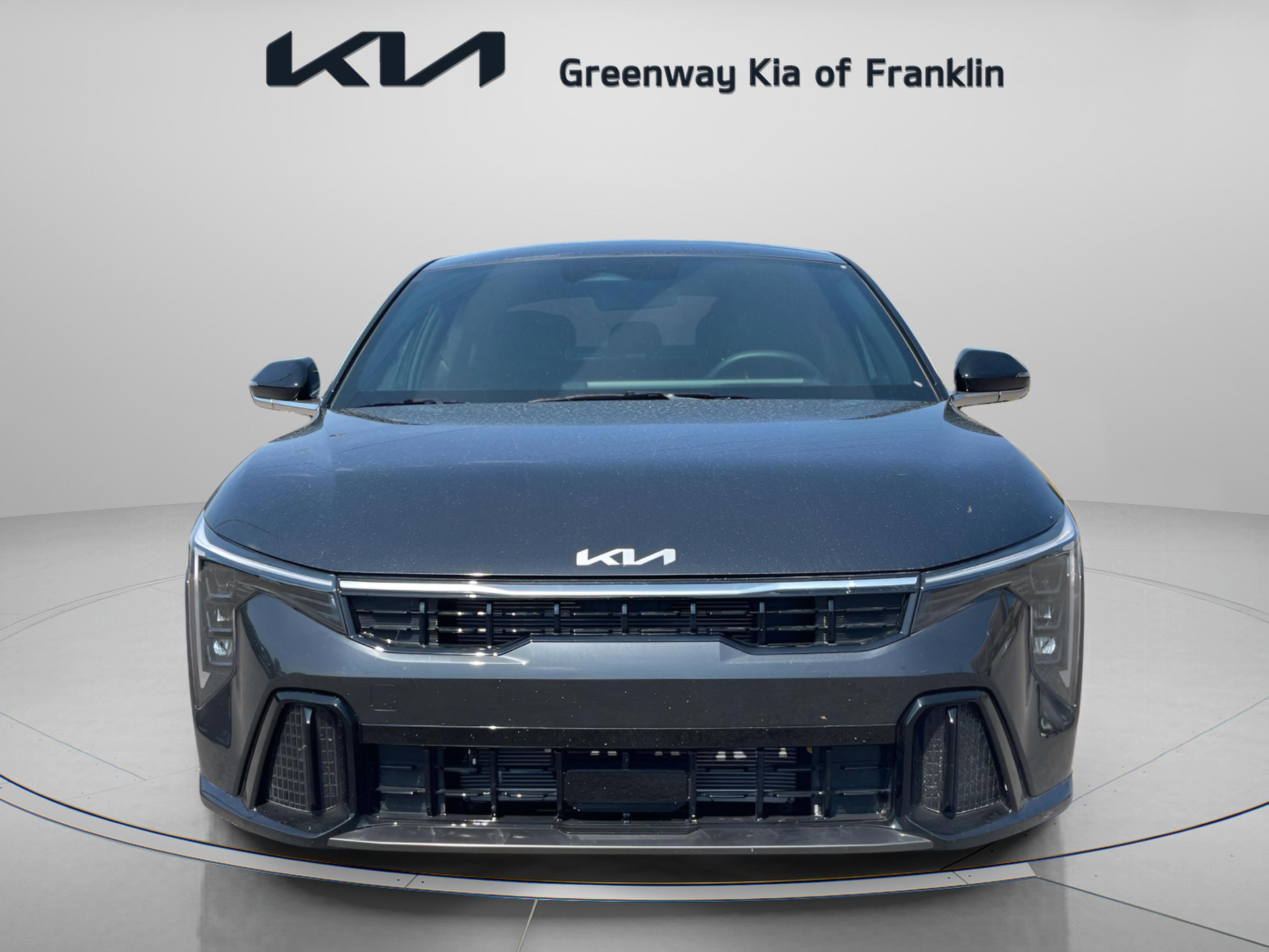 2025 Kia K4 GT-Line photo 2