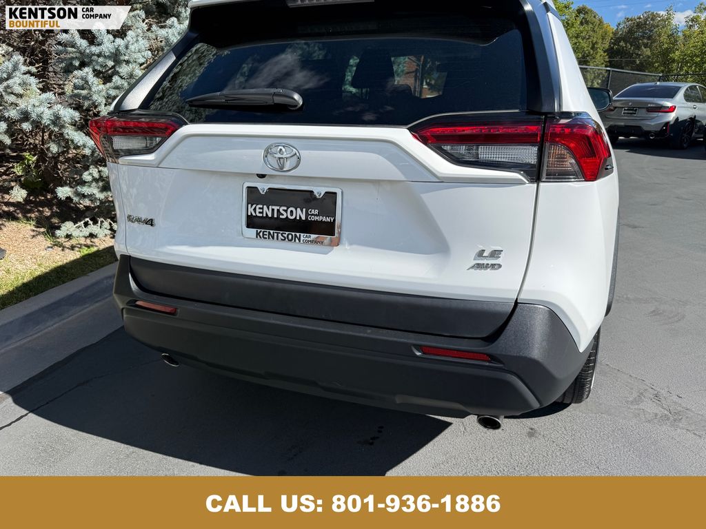 2024 Toyota RAV4 LE photo 28