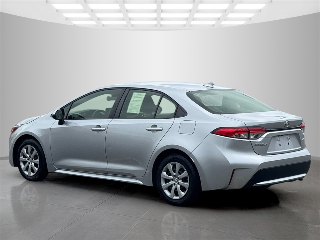 2022 Toyota Corolla LE photo 4