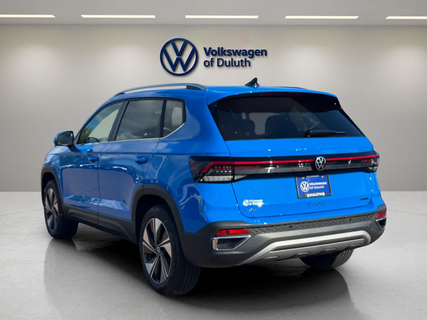 2025 Volkswagen Taos SE photo 2