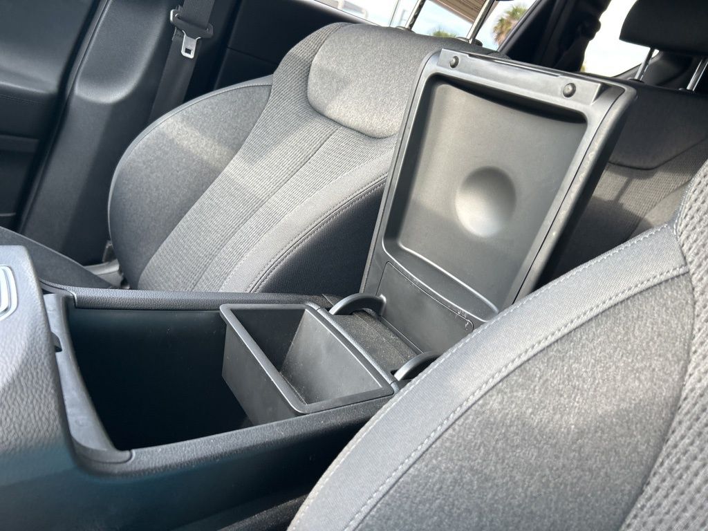 2021 Hyundai Santa Fe SEL photo 32