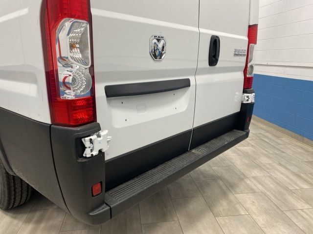 2024 Ram C/V Tradesman photo 30