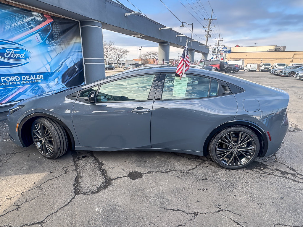 2025 TOYOTA PRIUS - Image 3