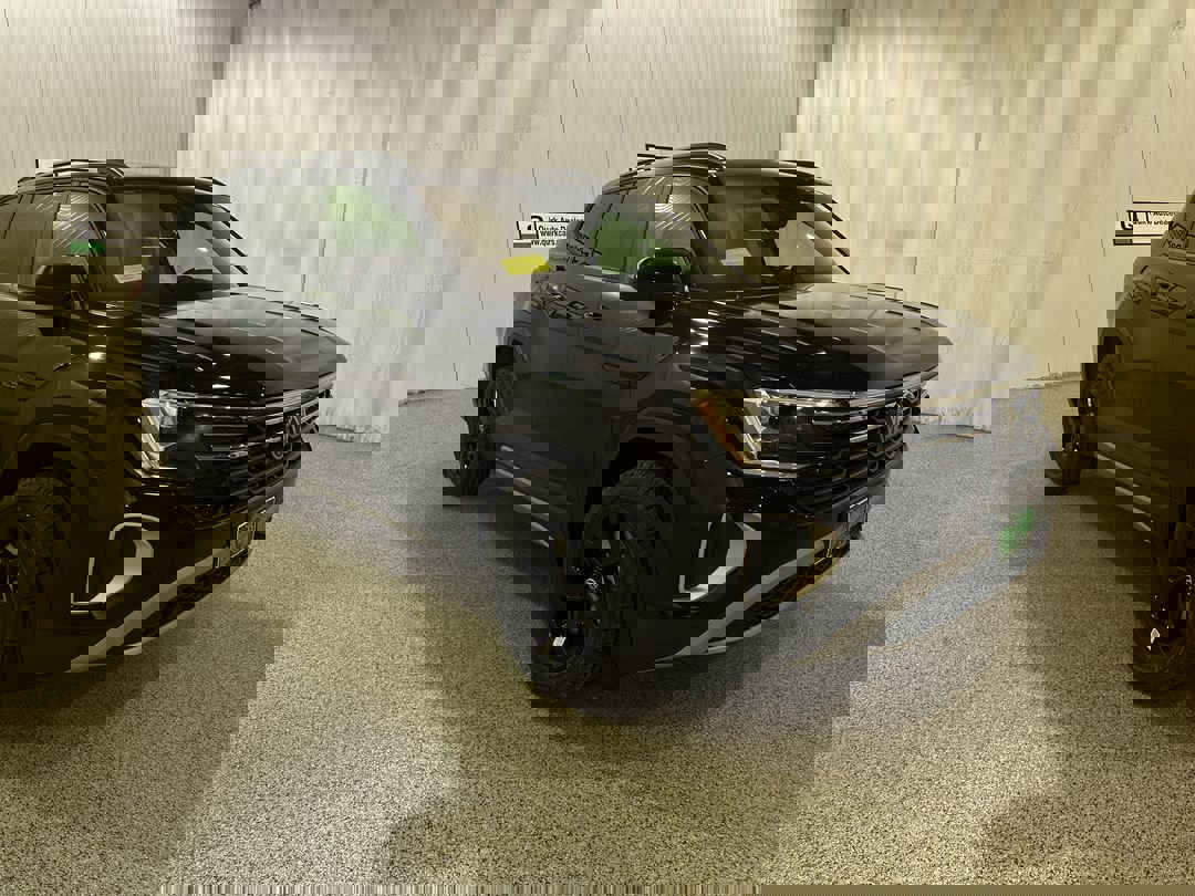 2026 Volkswagen Atlas Atlas Peak Edition's photo