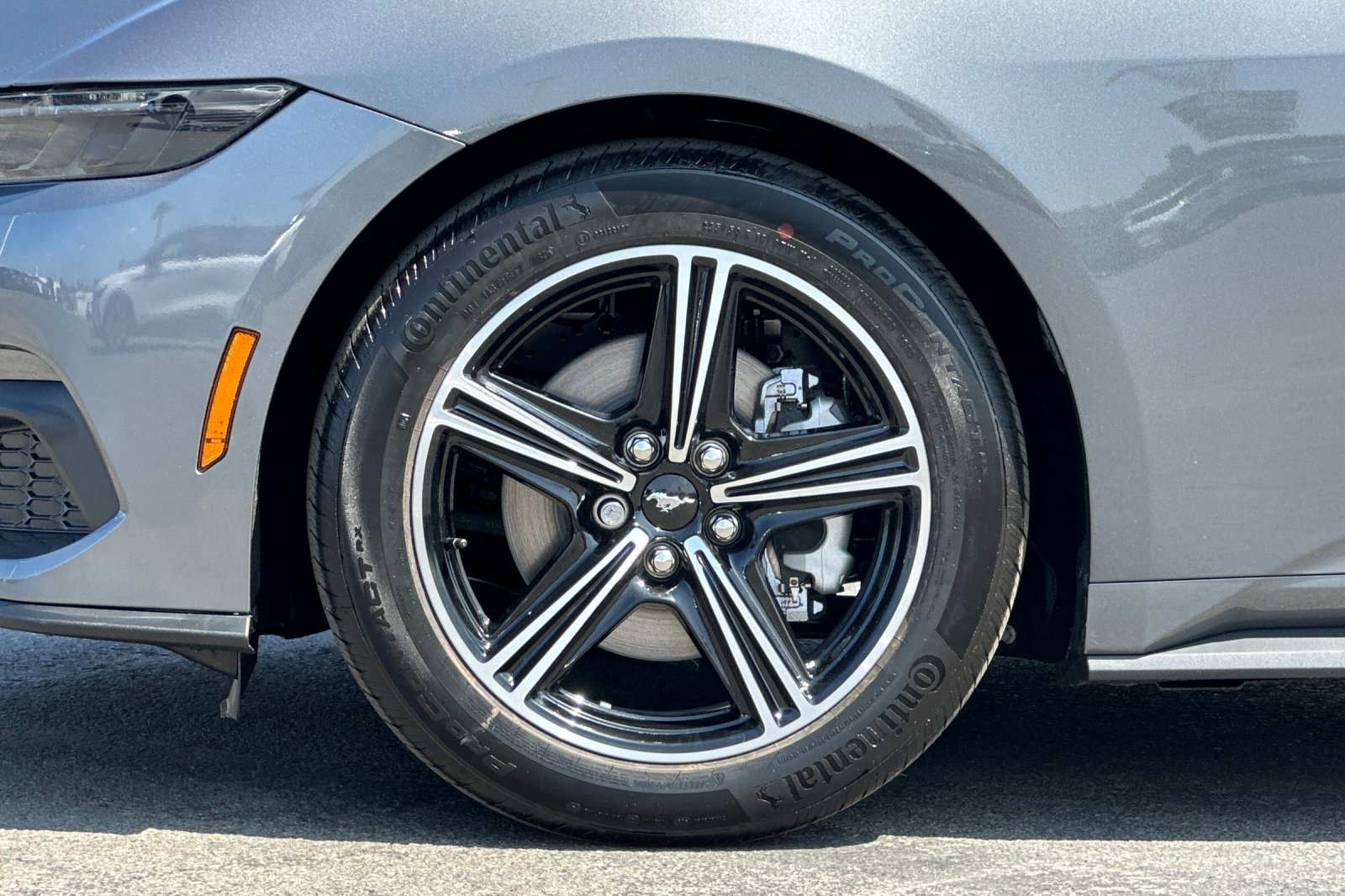 2025 Ford Mustang EcoBoost Premium photo 23