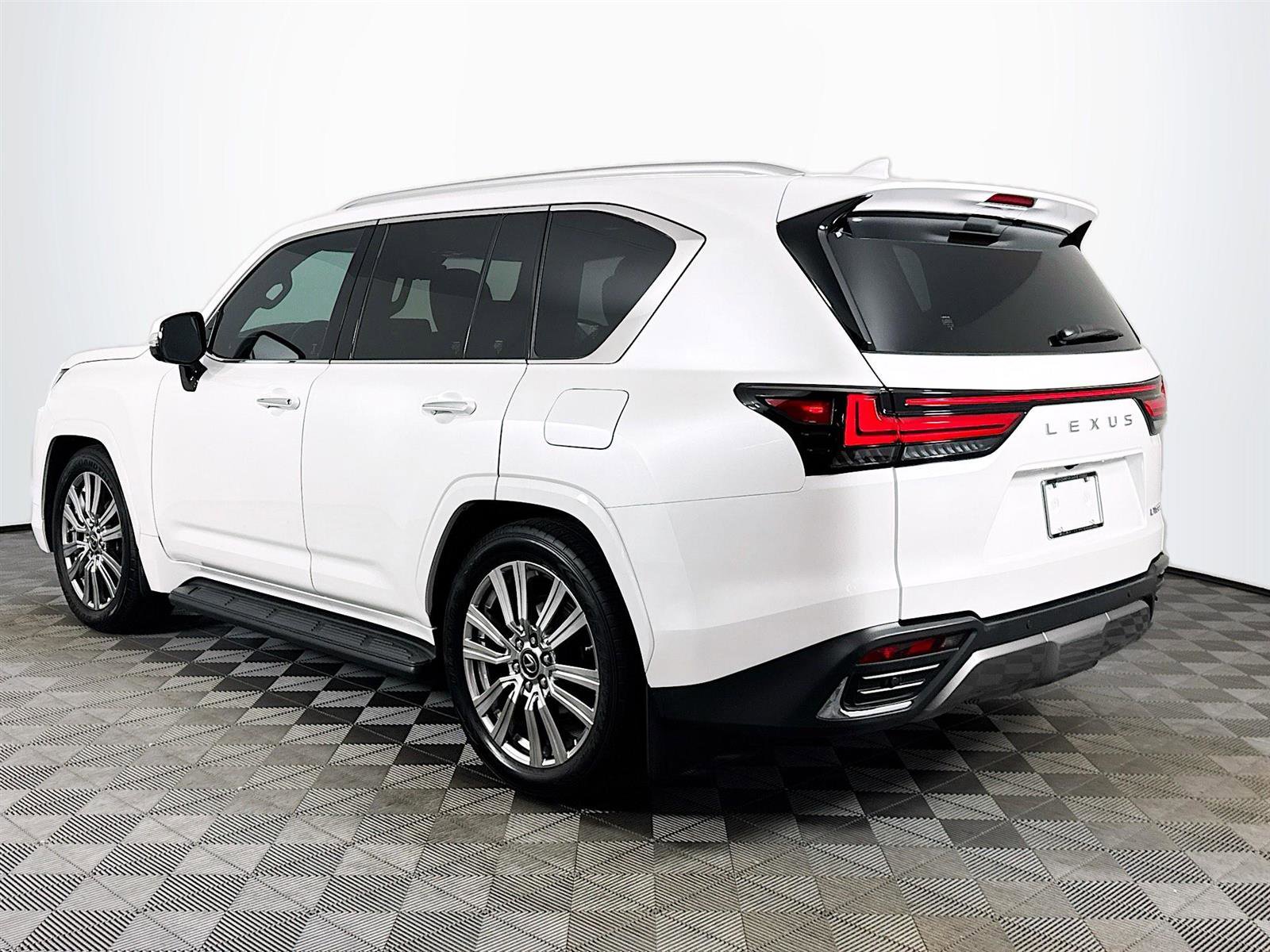 2023 Lexus LX 600 Ultra Luxury photo 6