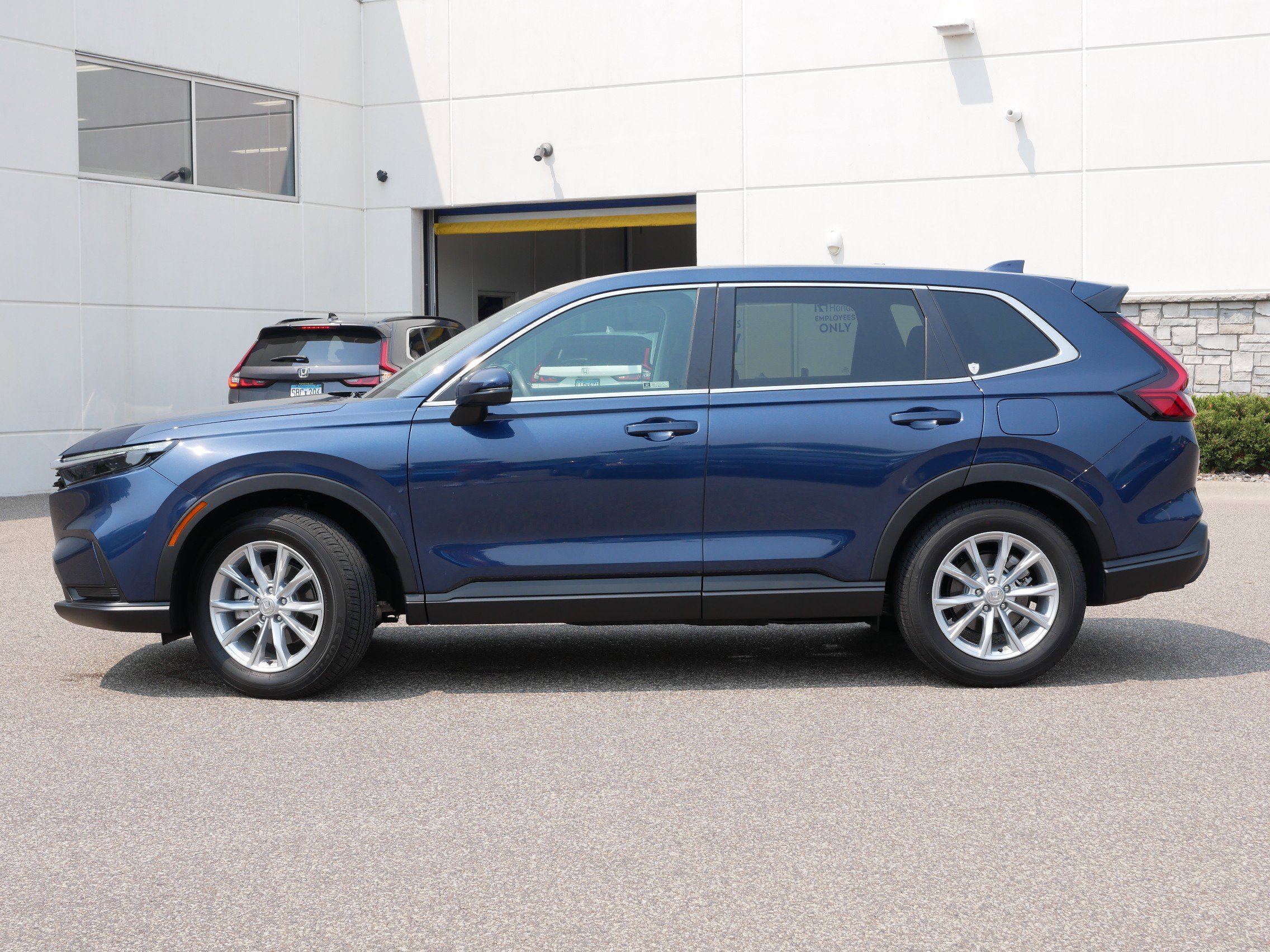 Used 2025 Honda CR-V EX with VIN 5J6RS4H44SL020456 for sale in Coon Rapids, Minnesota