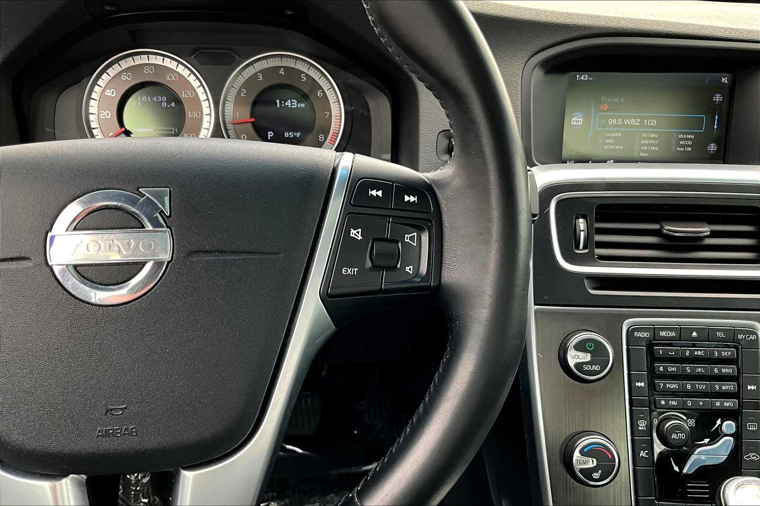 2013 Volvo S60 T5 Premier photo 22