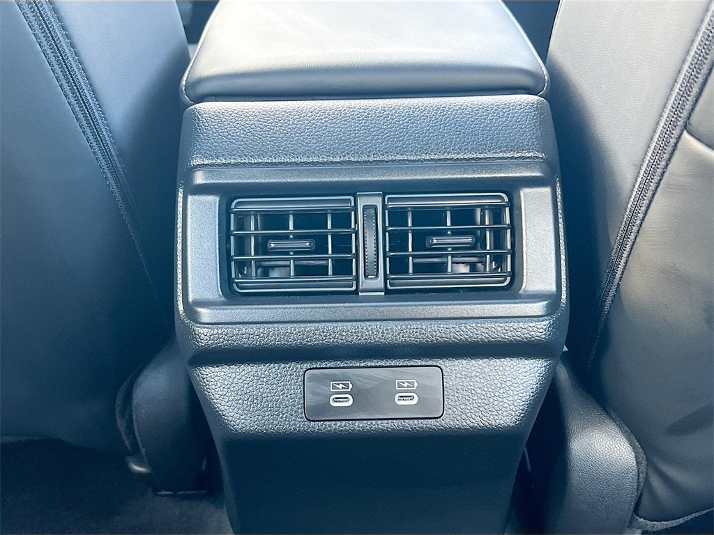 2025 Honda Accord Hybrid Touring photo 27