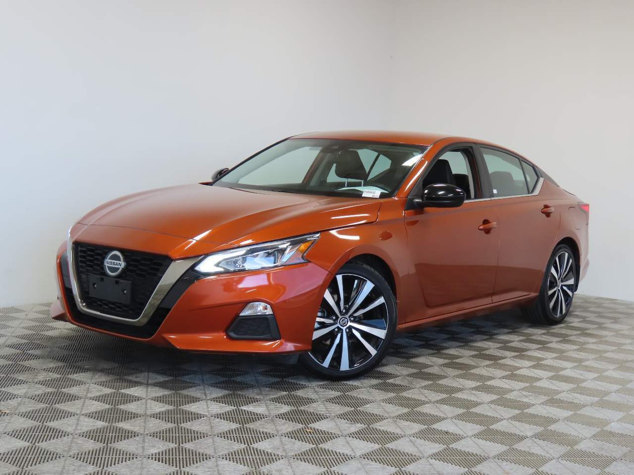 2022 Nissan Altima SR