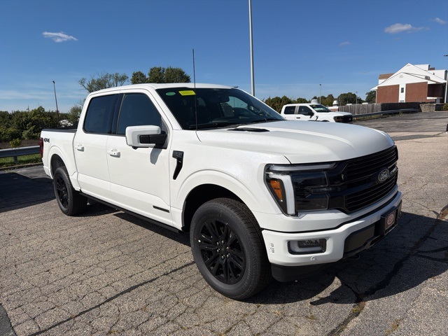 2025 Ford F-150 Platinum's photo