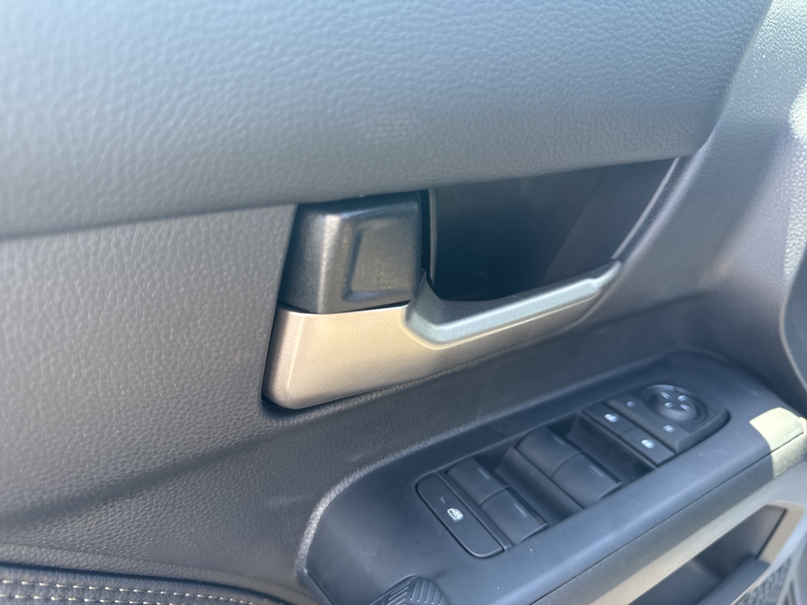 2025 Toyota Tacoma Limited 4x4 Double Cab photo 9