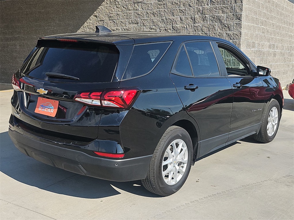 2022 Chevrolet Equinox LS photo 8