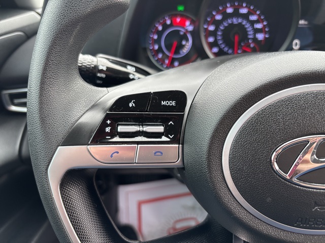 2021 Hyundai Elantra SEL photo 13