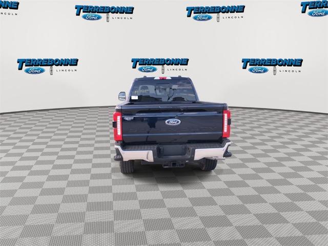 2025 Ford F-250 Lariat photo 4