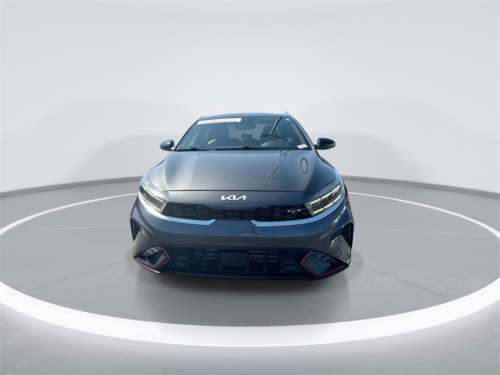 2023 Kia Forte GT photo 3