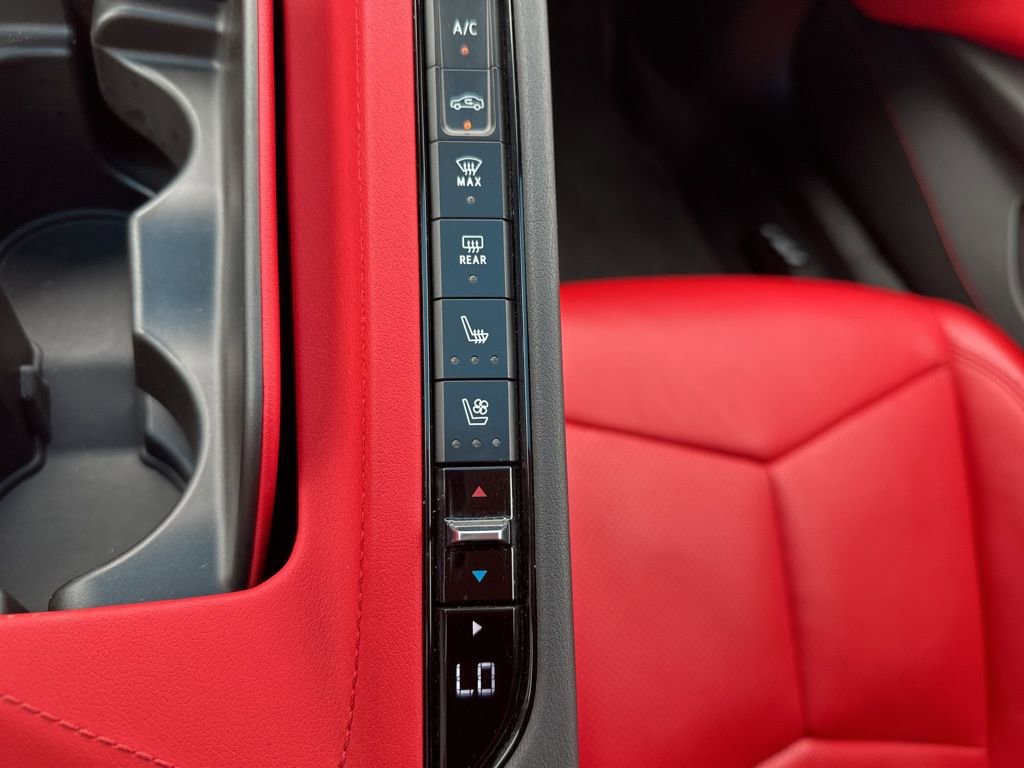 2021 Chevrolet Corvette Stingray 2LT photo 12