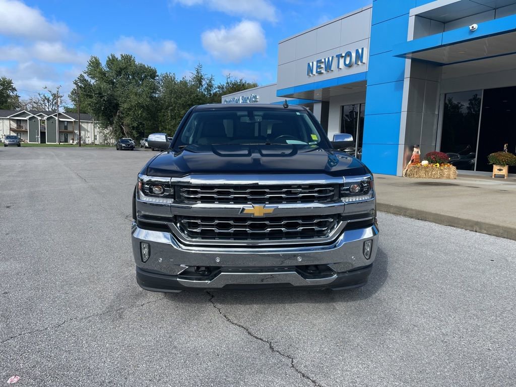 2017 Chevrolet Silverado 1500 LTZ photo 3