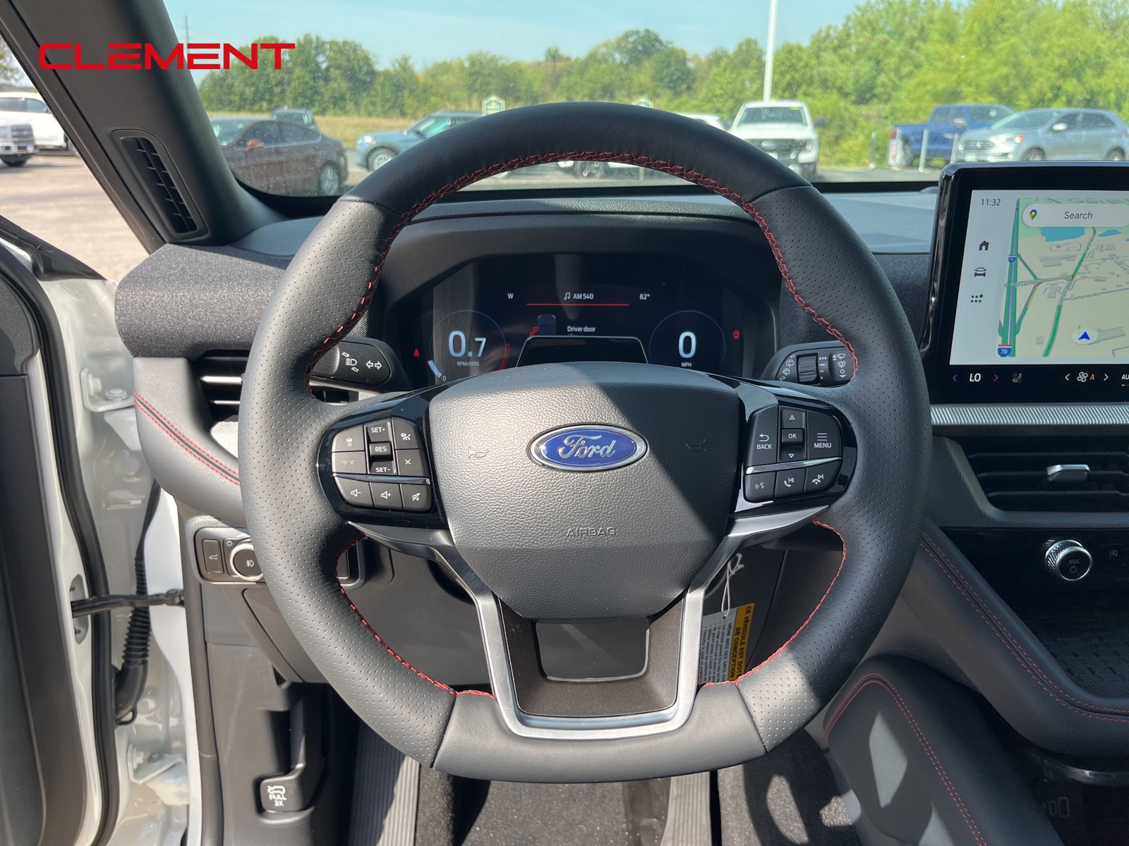 2025 Ford Explorer ST-Line photo 4