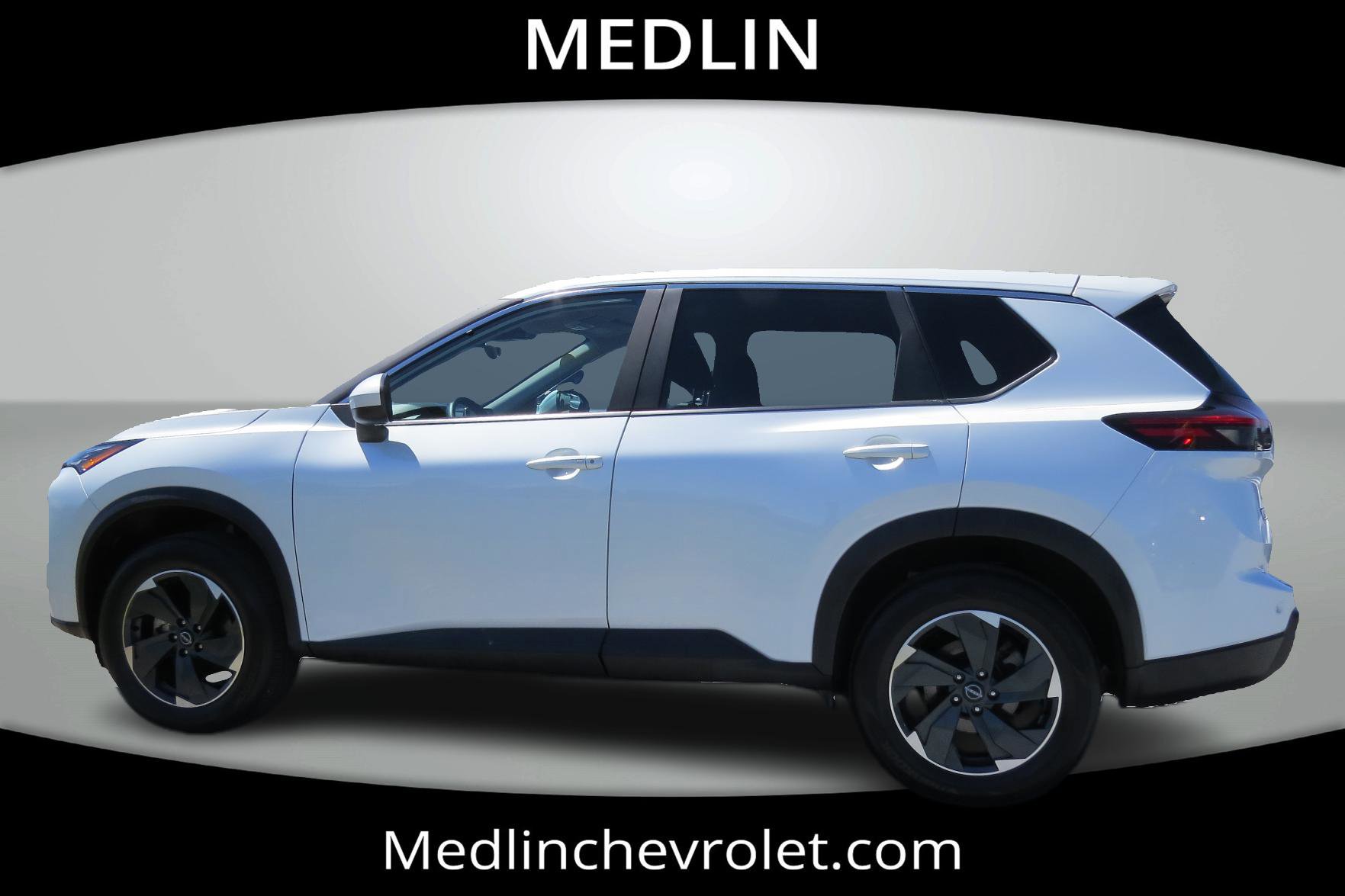 2024 Nissan Rogue SV photo 4