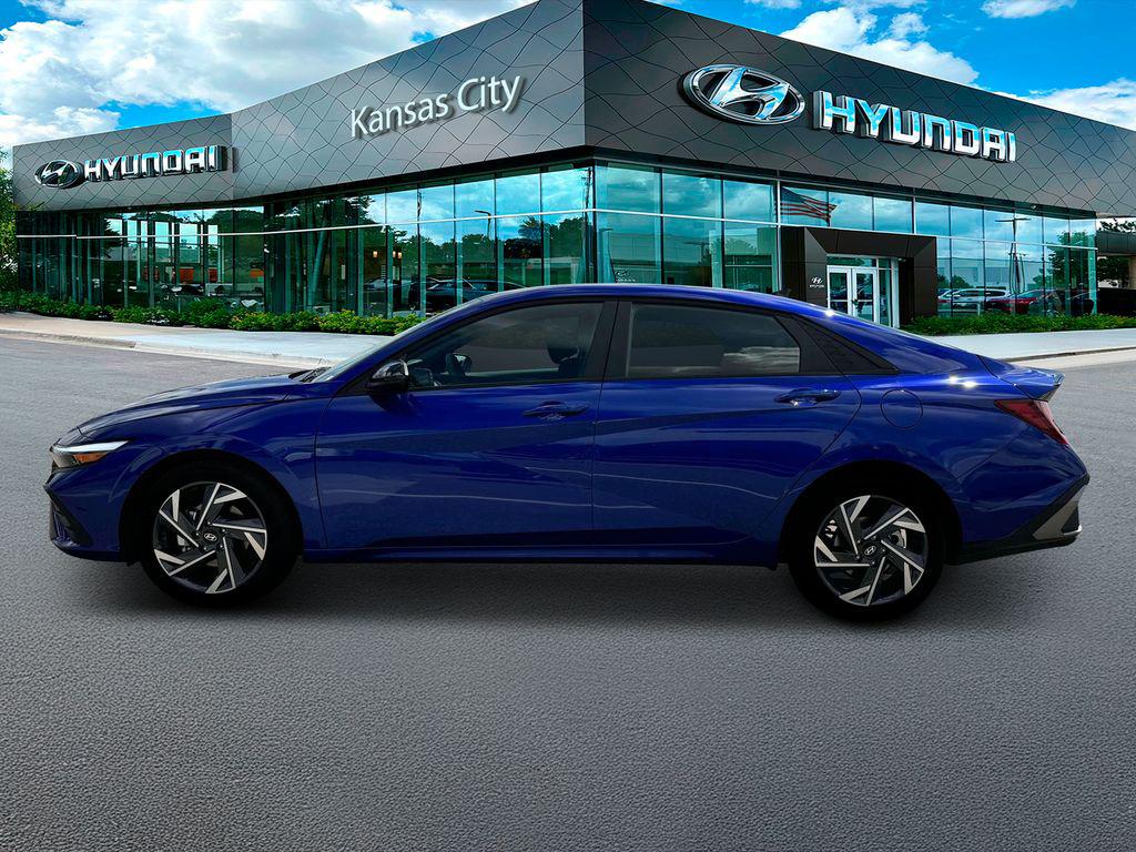 2025 Hyundai Elantra SEL Sport photo 3