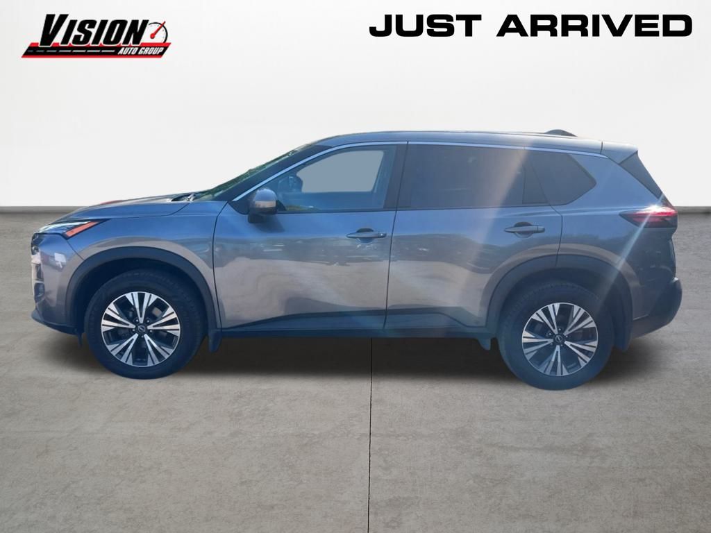 2023 Nissan Rogue SV photo 2
