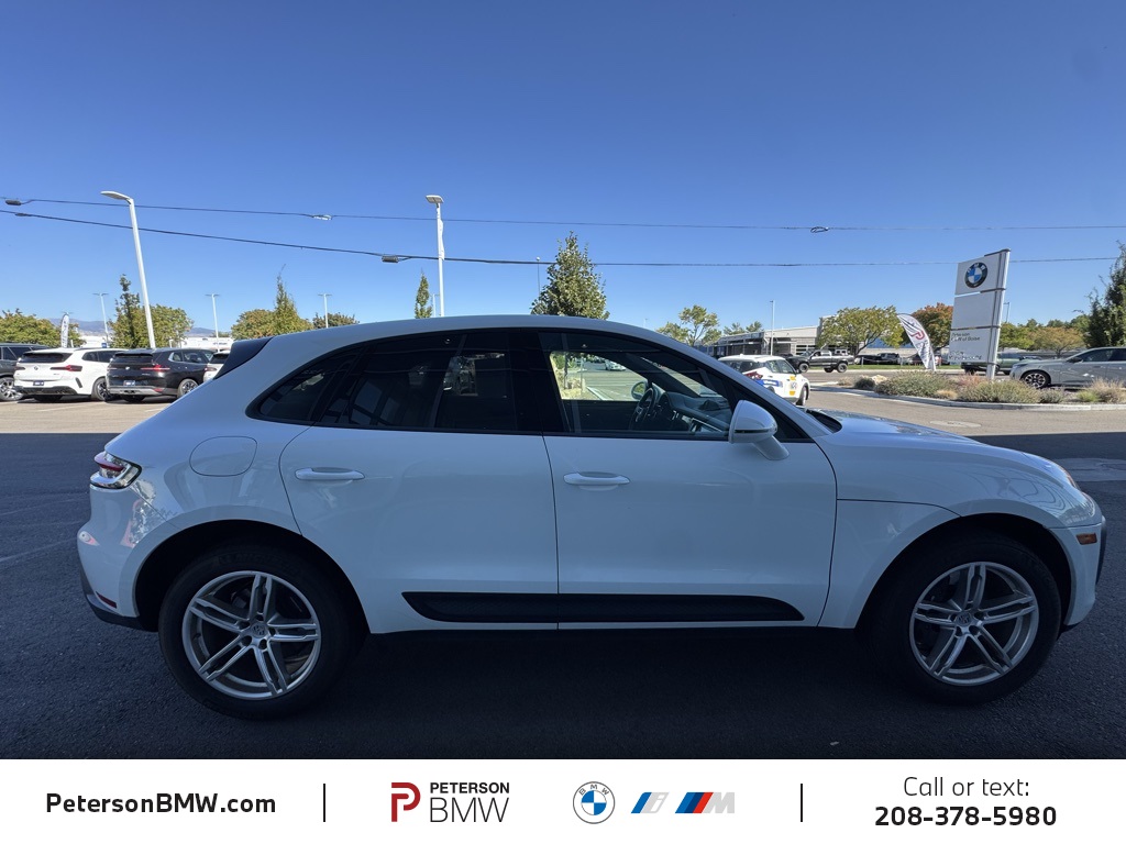 2024 Porsche Macan Base photo 7