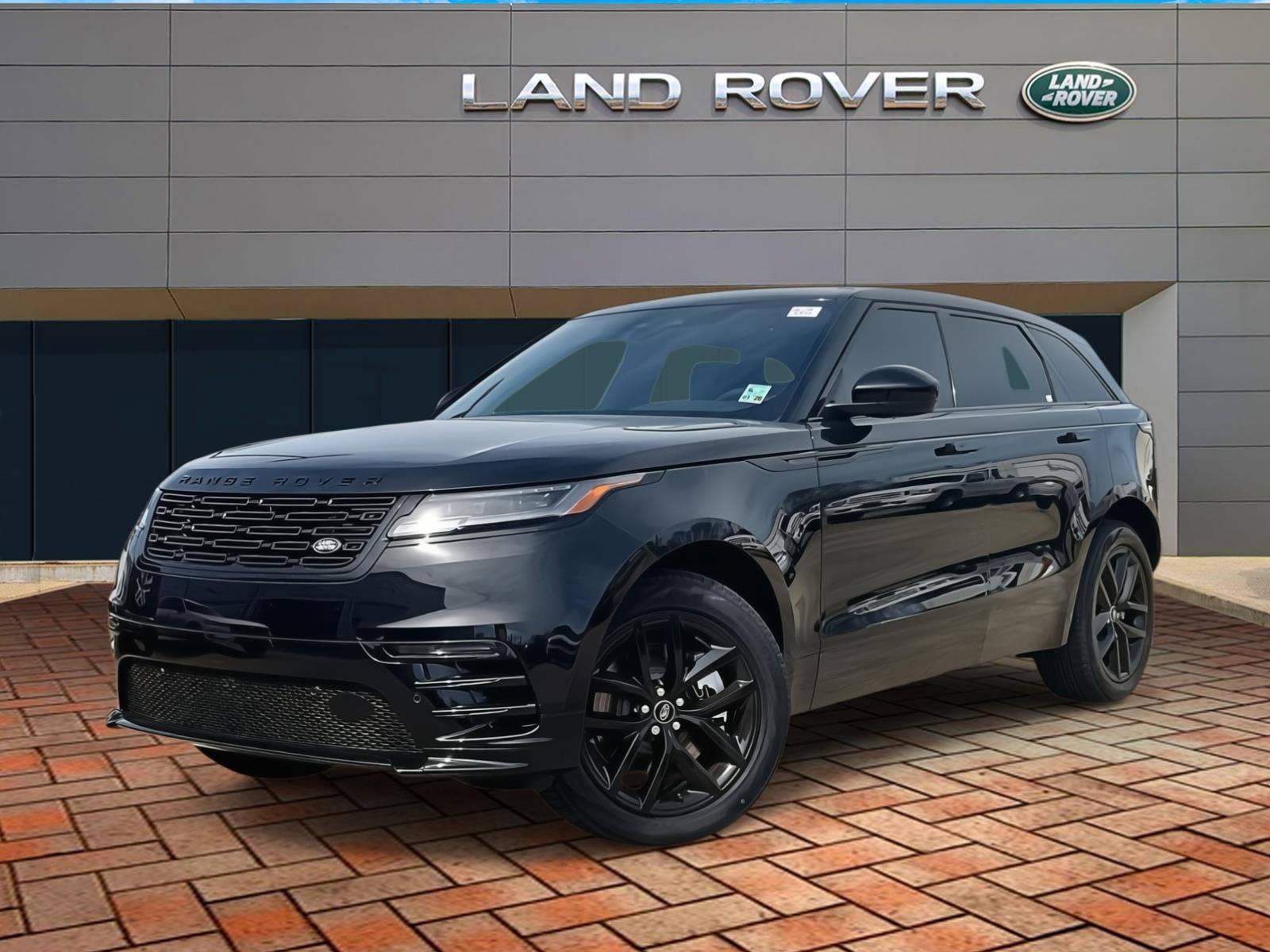 2025 Land Rover Range Rover Velar Dynamic SE's photo