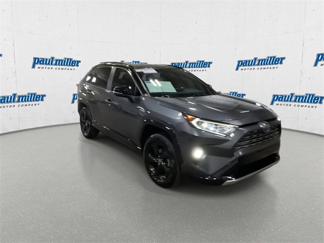 2019 Toyota RAV4 Hybrid XSE photo 3