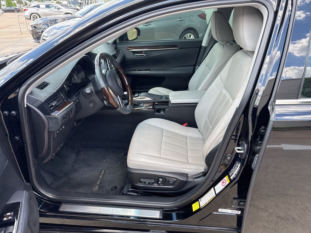 2018 Lexus ES 350 photo 2