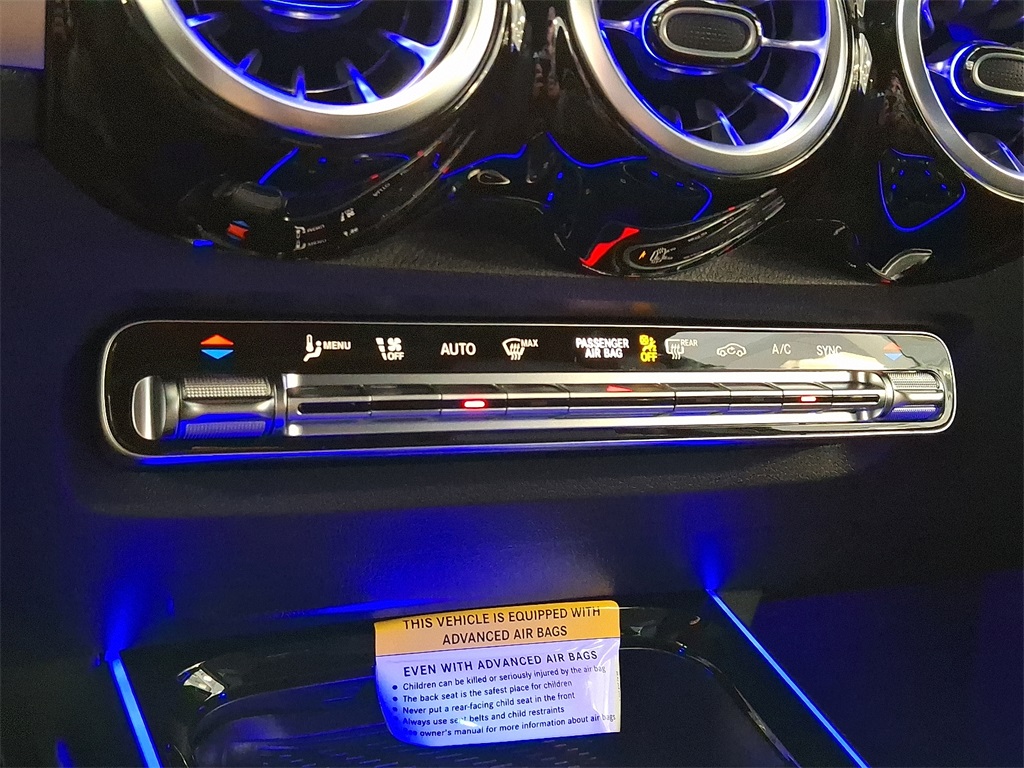2026 Mercedes Benz GLB 250 4MATIC photo 10