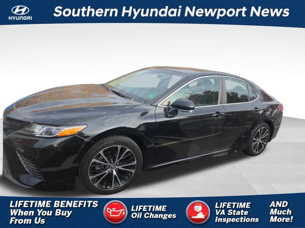 2018 Toyota Camry SE