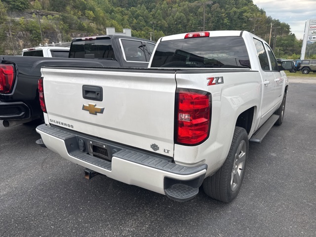 2018 Chevrolet Silverado 1500 LT photo 3