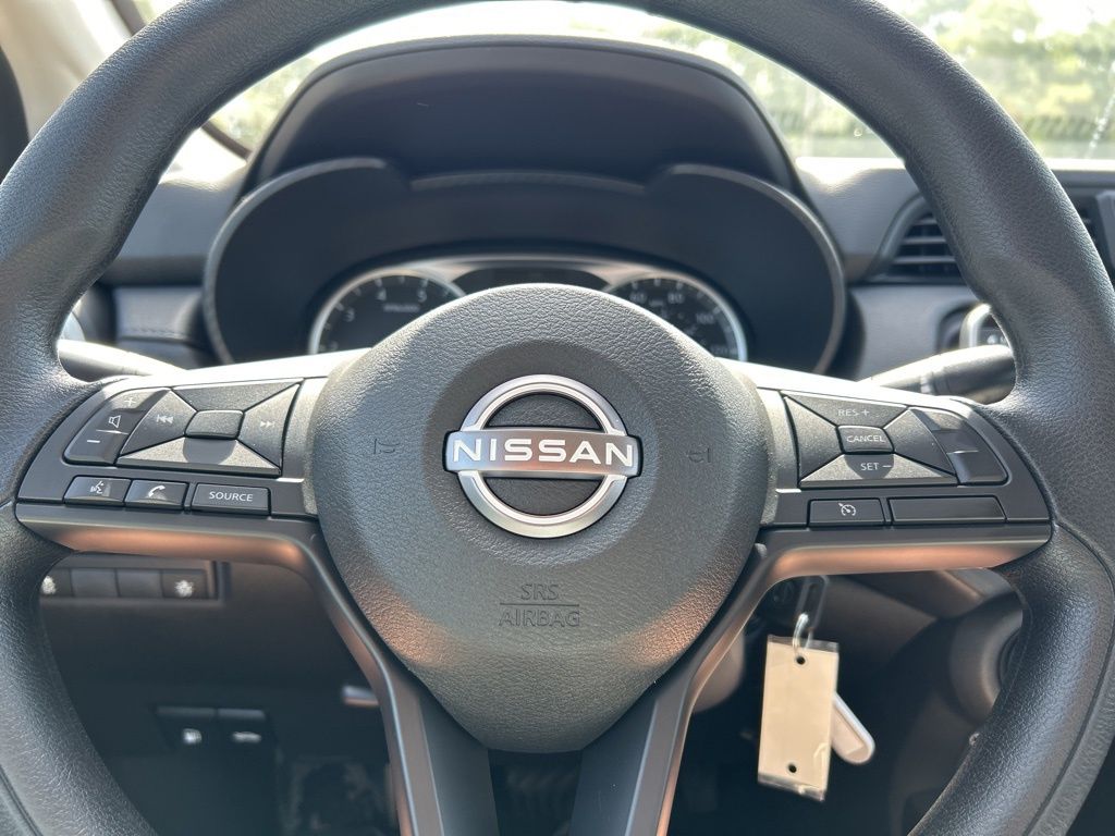 2025 Nissan Versa S photo 15