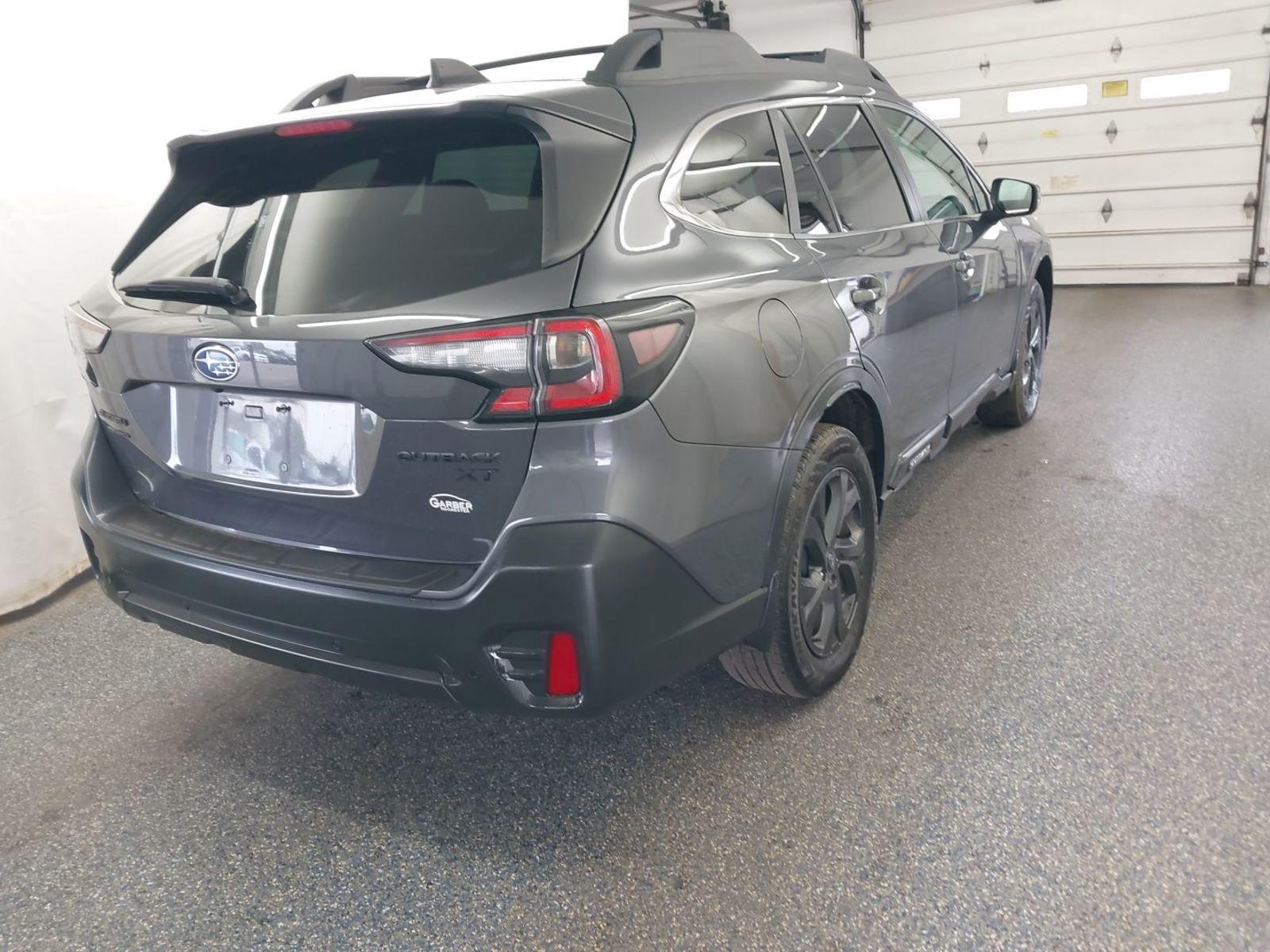 2020 Subaru Outback Onyx Edition XT photo 2