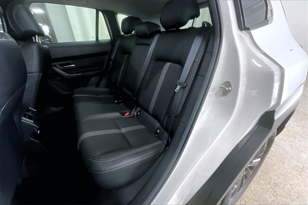 2025 MAZDA CX-50 - Image 24