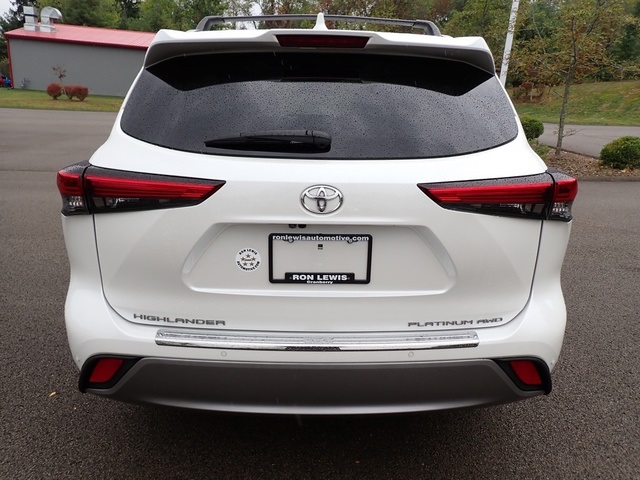 2020 Toyota Highlander Platinum photo 4