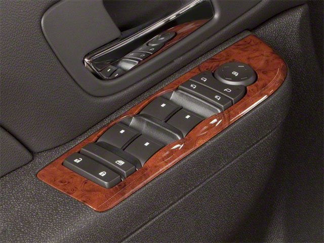 2013 Chevrolet Avalanche LT photo 14